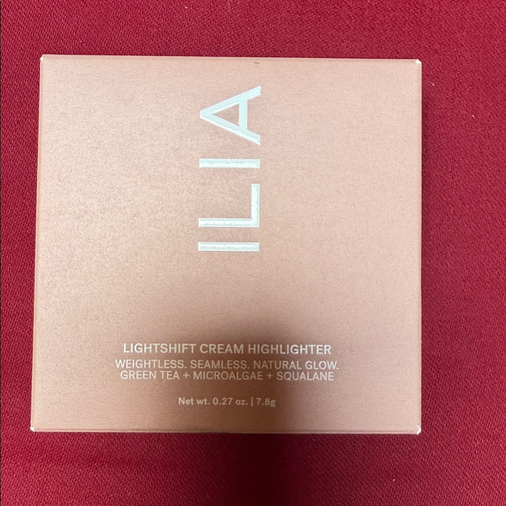 ILIA Lightshift Cream Highlighter in “Daze”. NWOT